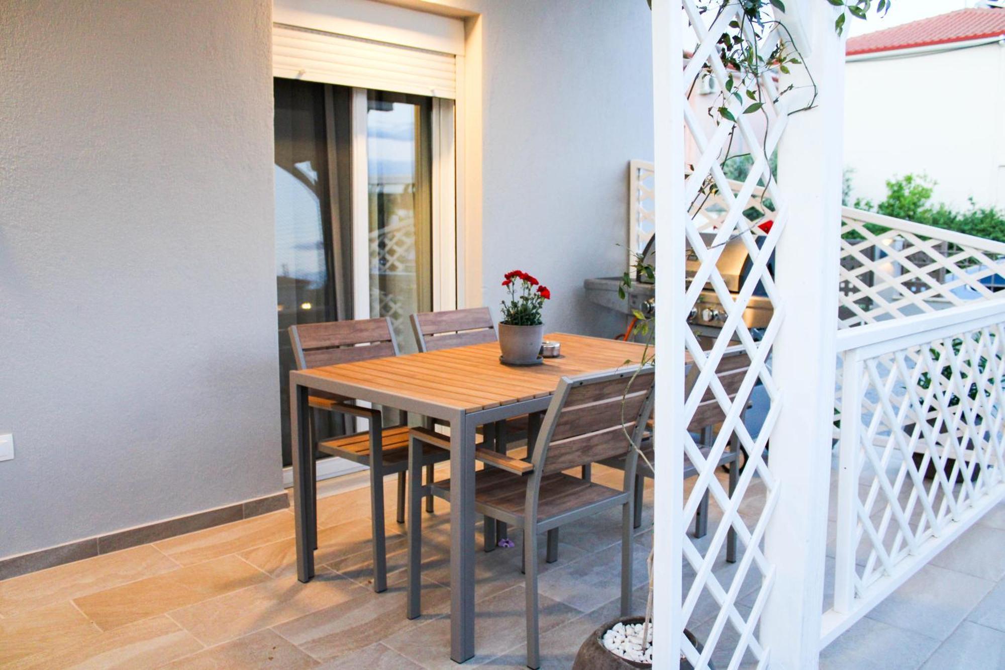 Comfy Apartments Нікіті Екстер'єр фото